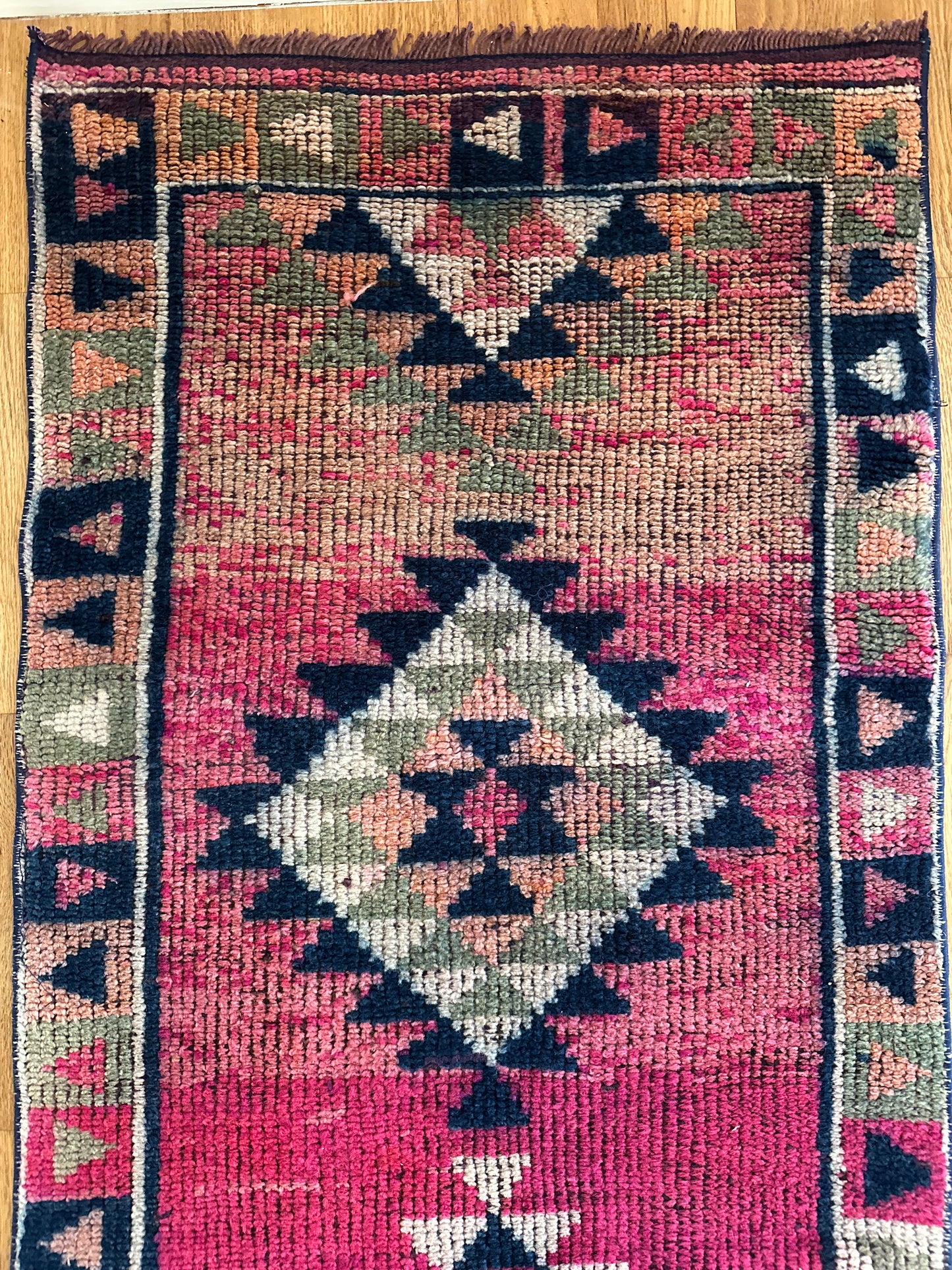 Vintage Pomegranate Geometric Wool Runner – 2’5” x 11’1”