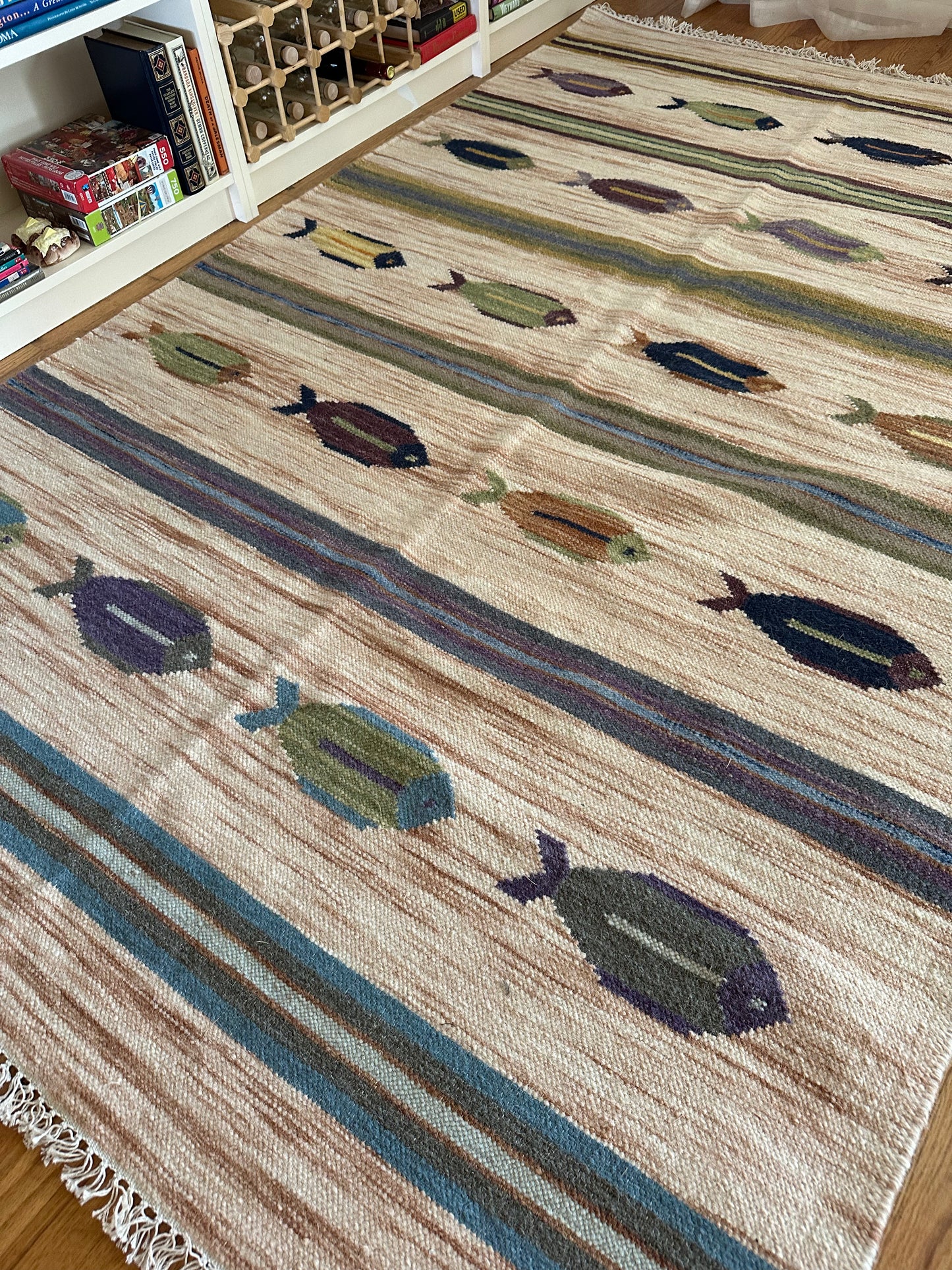 Moss & Indigo Modern Wool Fish Rug - 5’2” x 8’3”