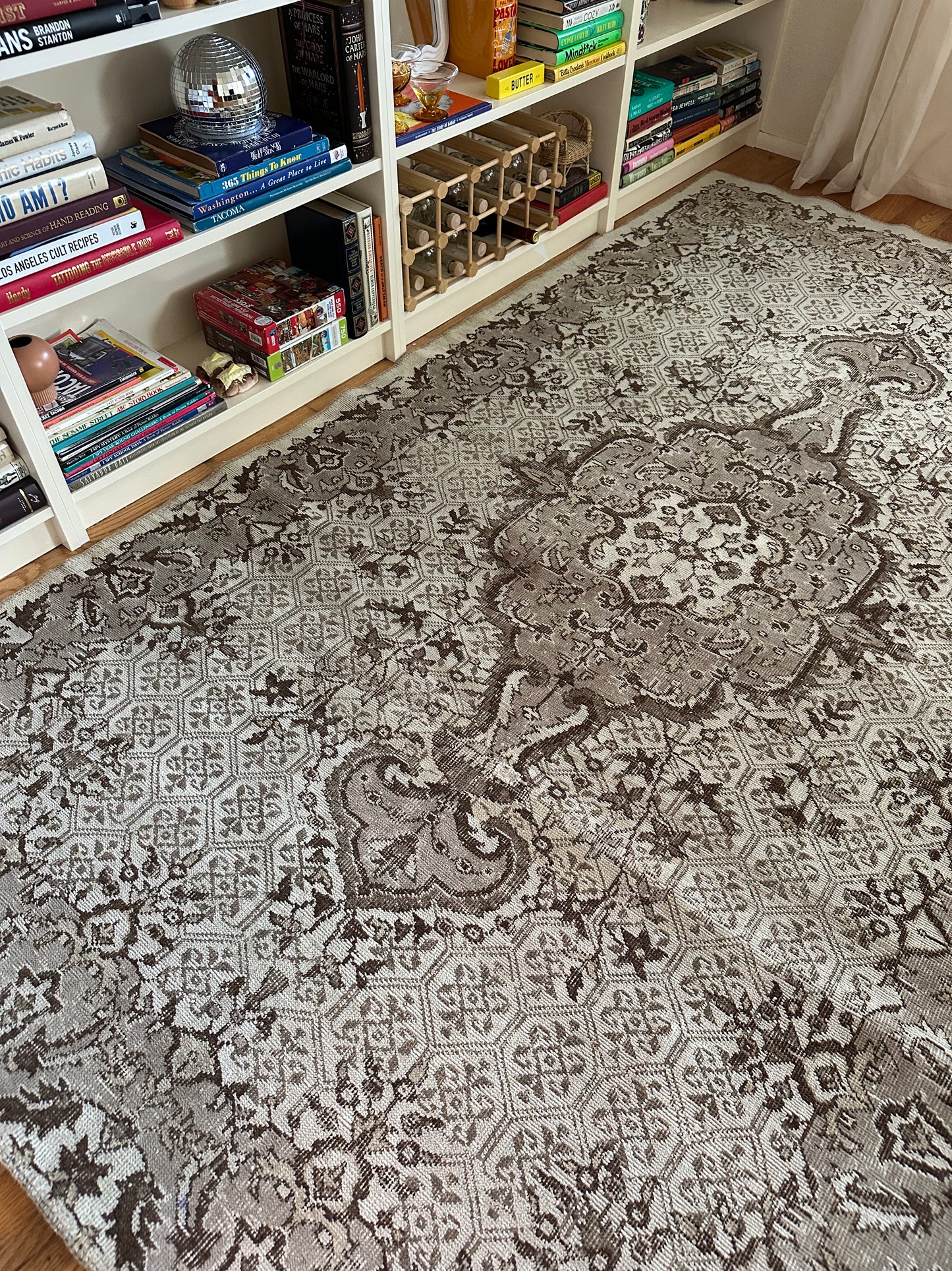 Vintage 1960s Oushak Neutral Taupe Wool Area Rug | 5’1” x 9’