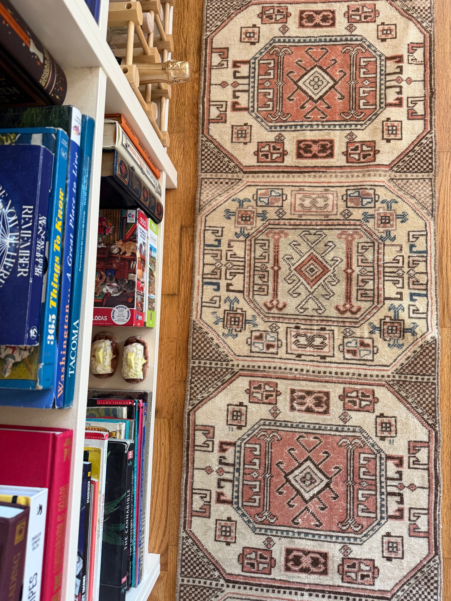 Hearthstone Runner - Vintage Kayseri - 1'7.5" x 9'5"