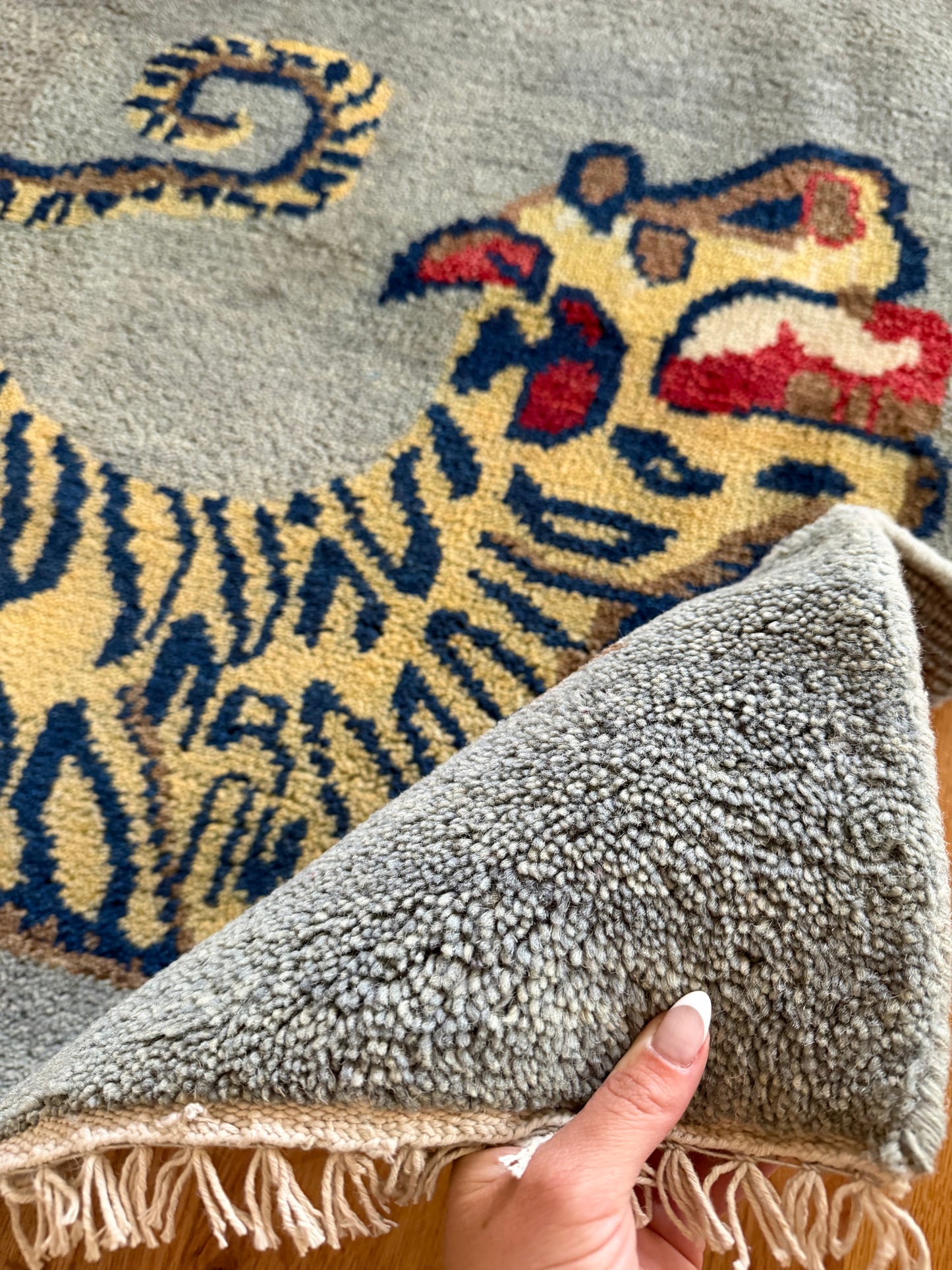 Twin Tigers - Modern Wool Hand-Tufted Area Rug - 4 x 6