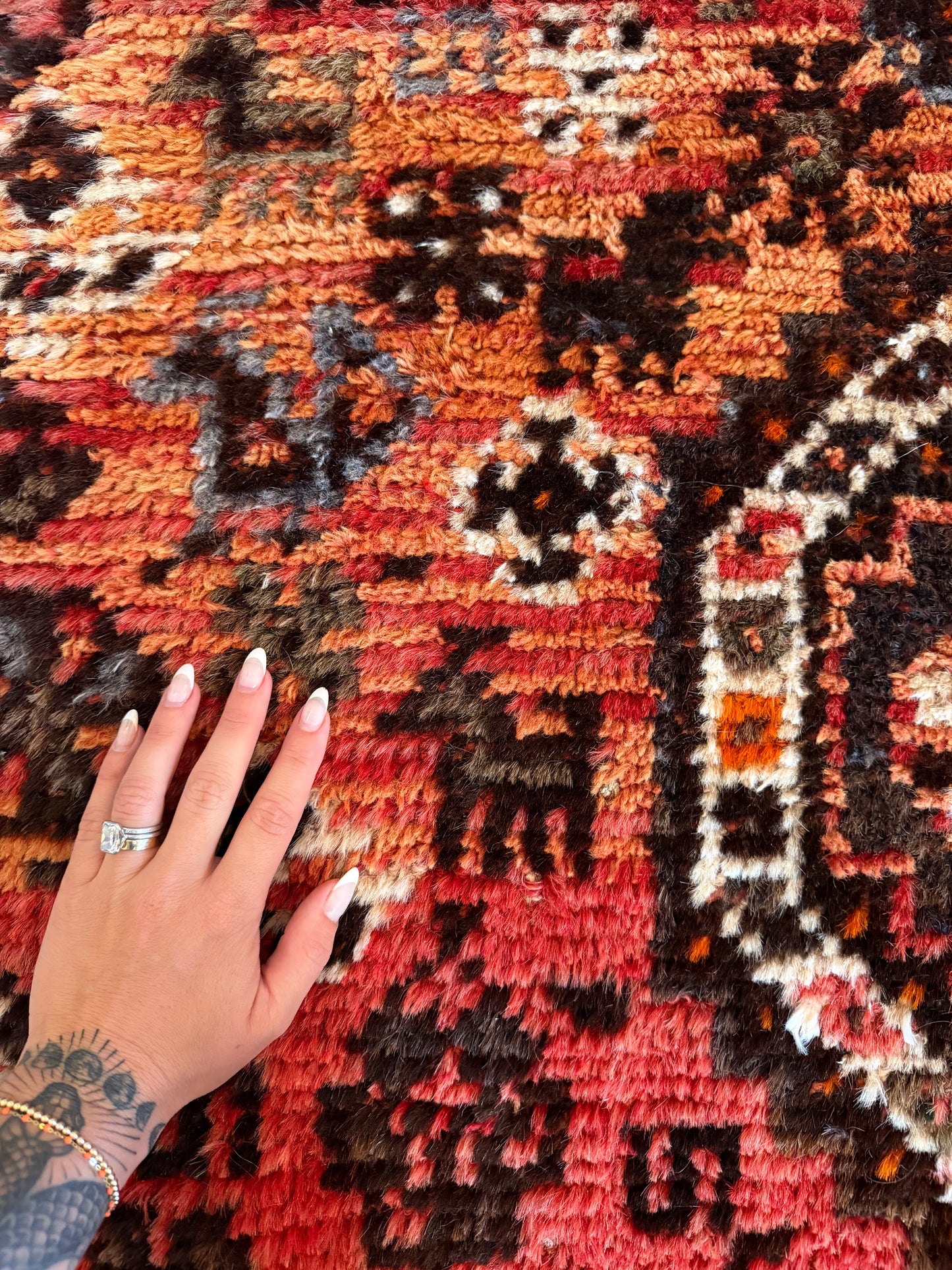 Shirin Safron | Vintage Persian Qashqai Rug - 8'10' x 6'11'
