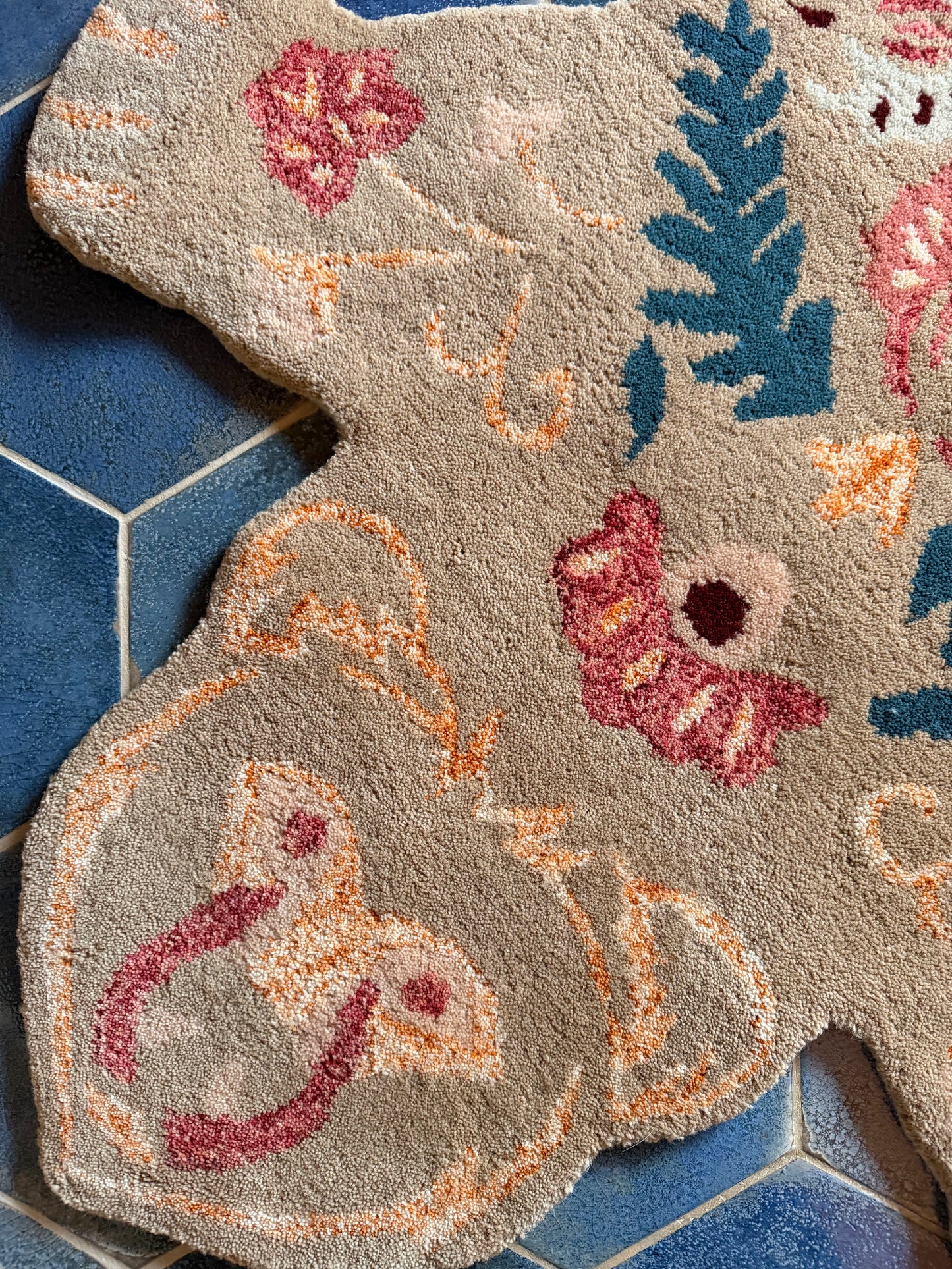 Hand-tufted Wool Bear Accent Rug - 3x5