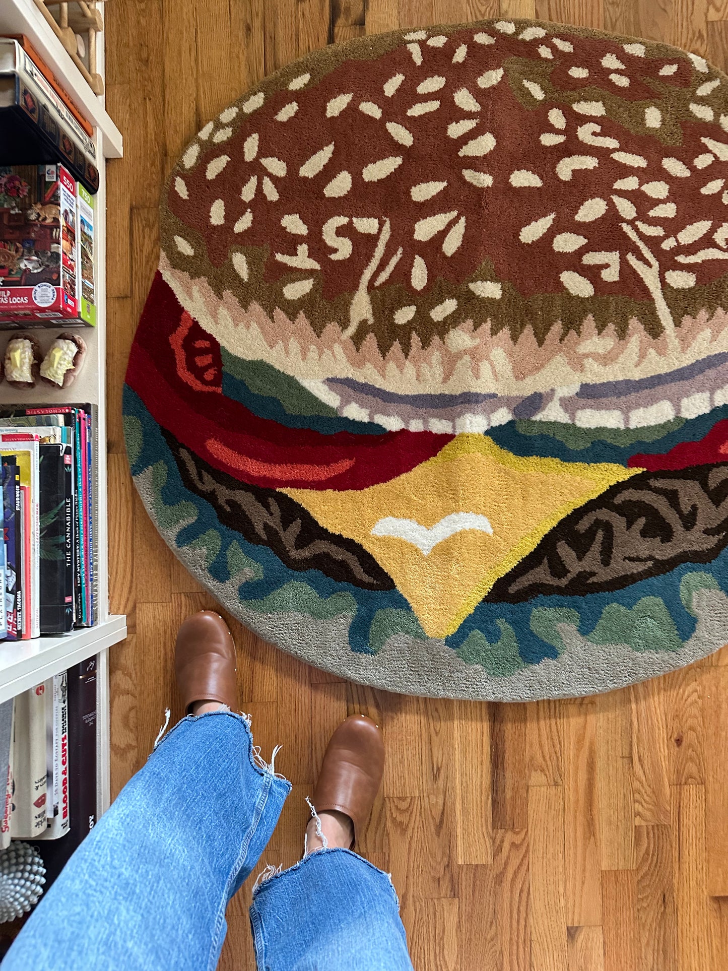 The Burger Joint - Modern Hand-Tufted Wool Cheeseburger Rug - 4 x 4