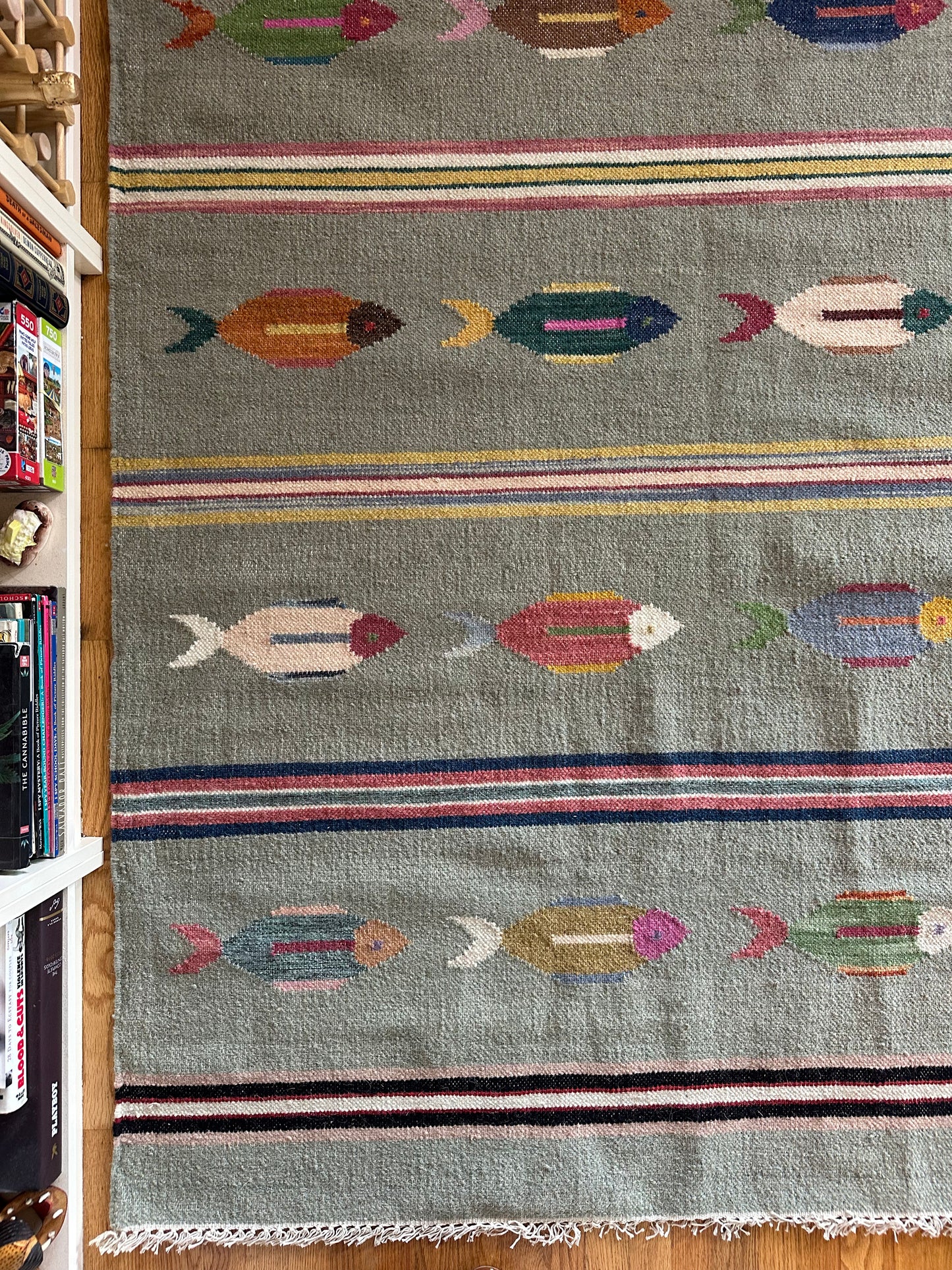 Mist Blue Modern Wool Fish Rug - 5 x 8