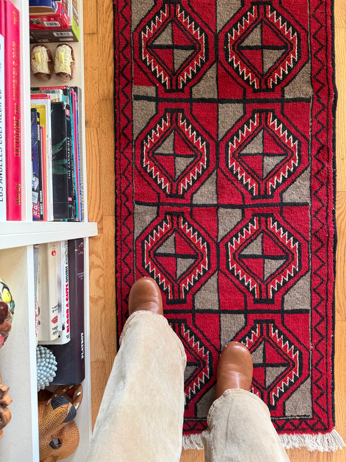 Sante Fe | Vintage Hand-Knotted Wool Runner • 2 x 8'5"