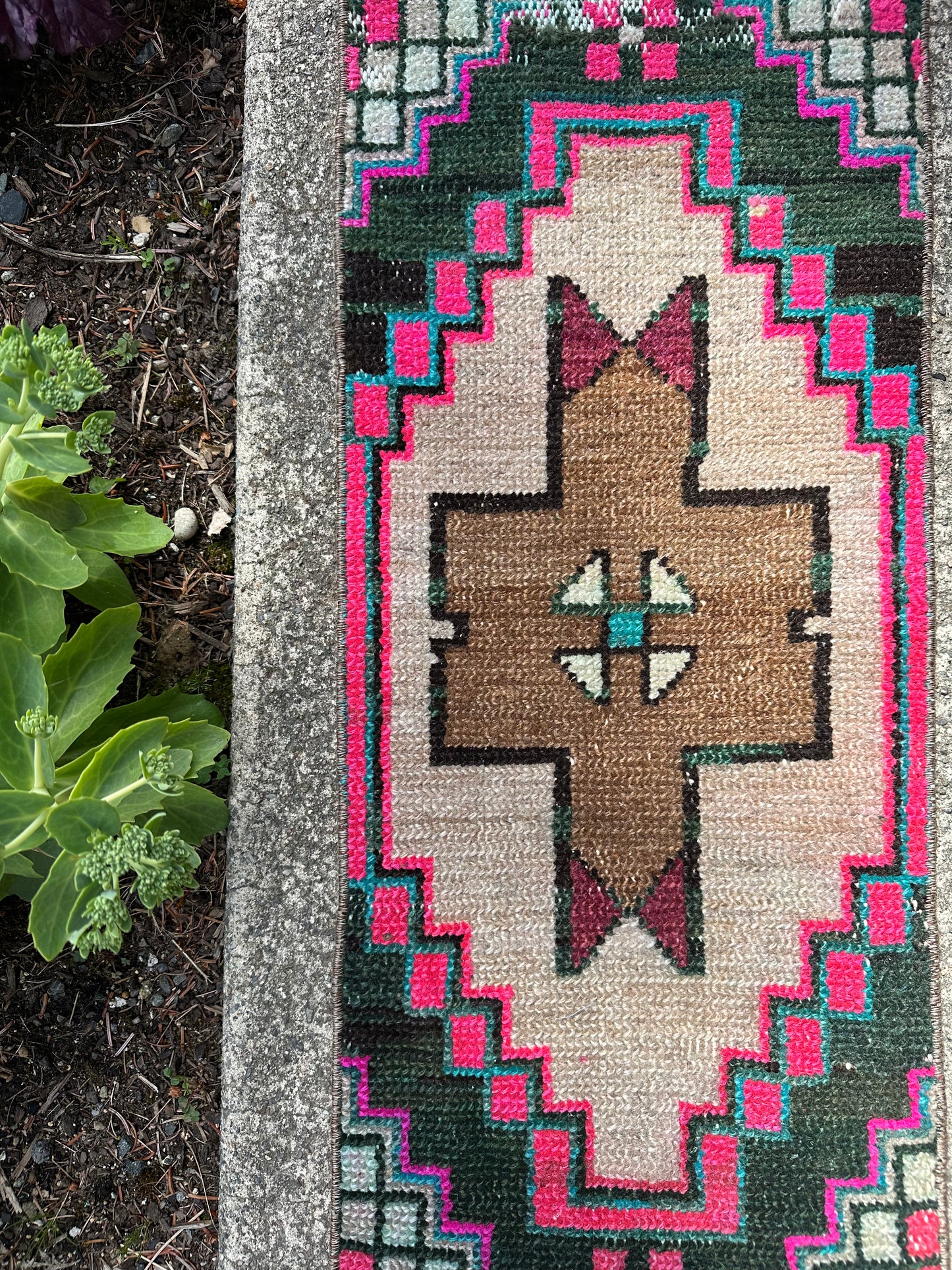 Mulberry Mini Rug – Vintage Geometric Wool Accent Rug – 1’1” x 2’10”