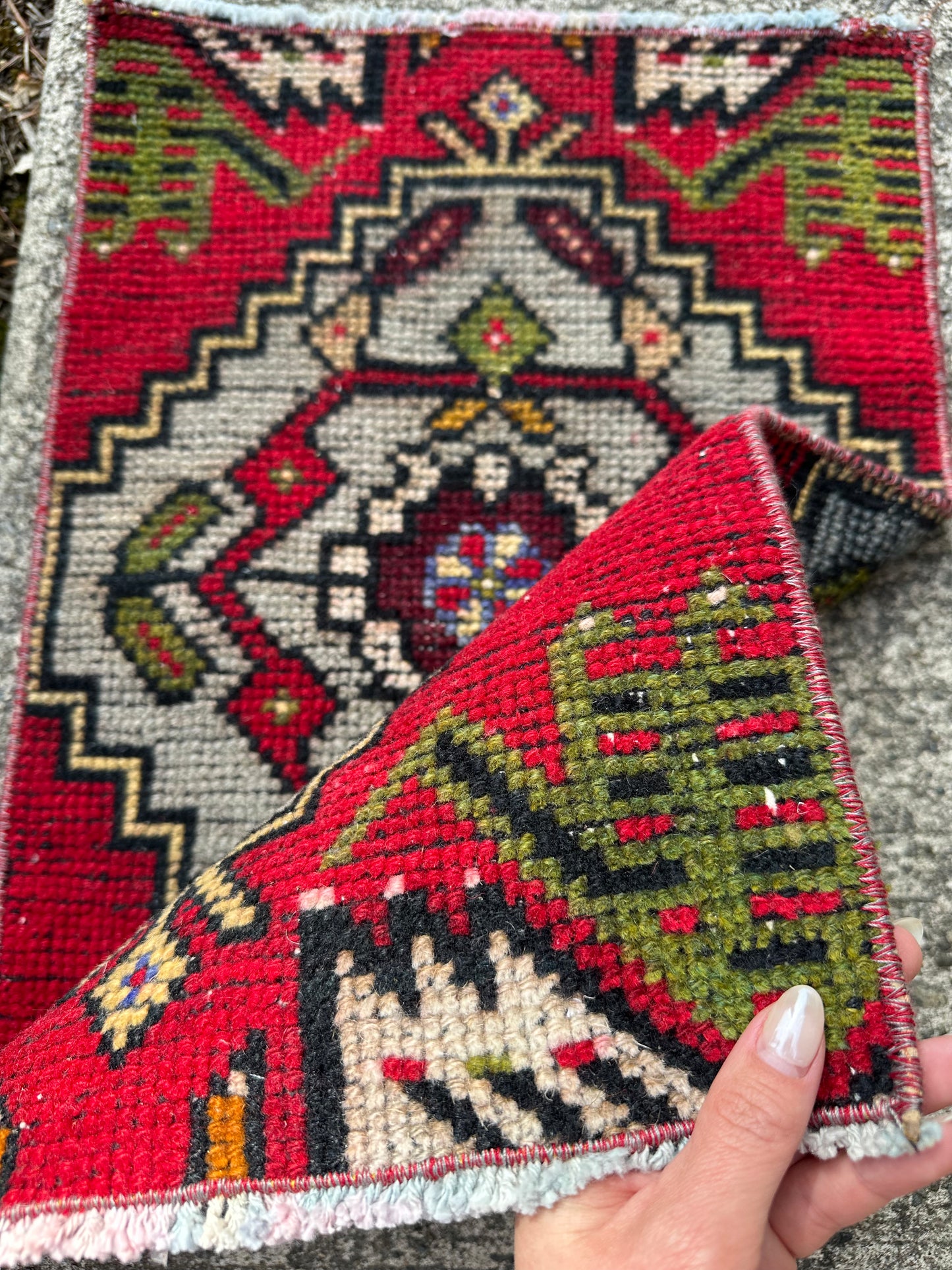 Poppy Ember Ultra Mini Rug – Vintage Geometric Wool Accent Rug – 1’2” x 1’10”
