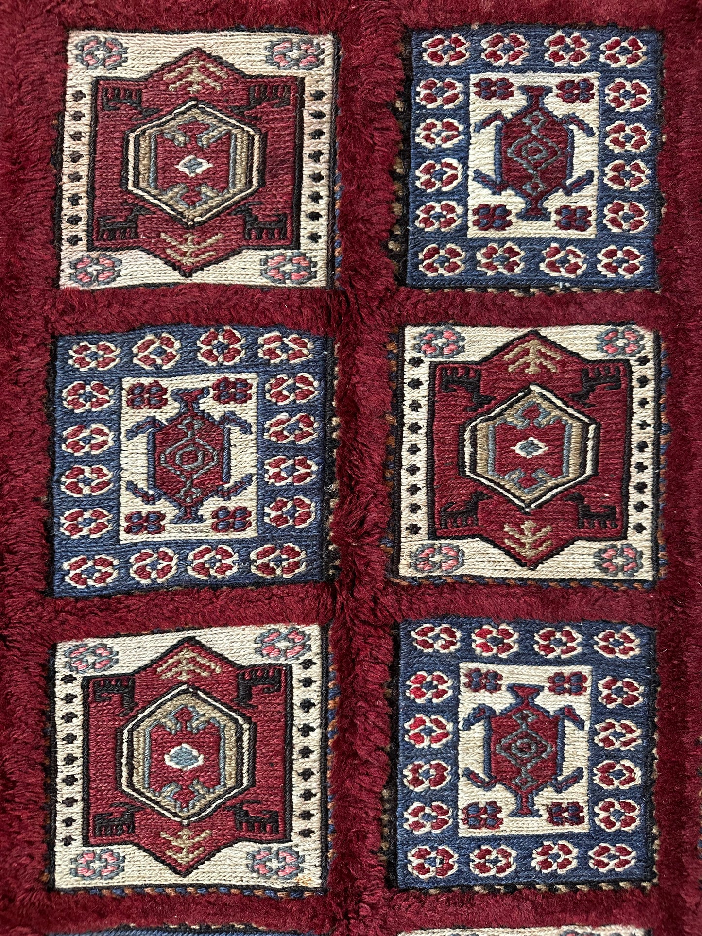 Carmine Mosaic Carved Wool Rug - 4'2" x 6'