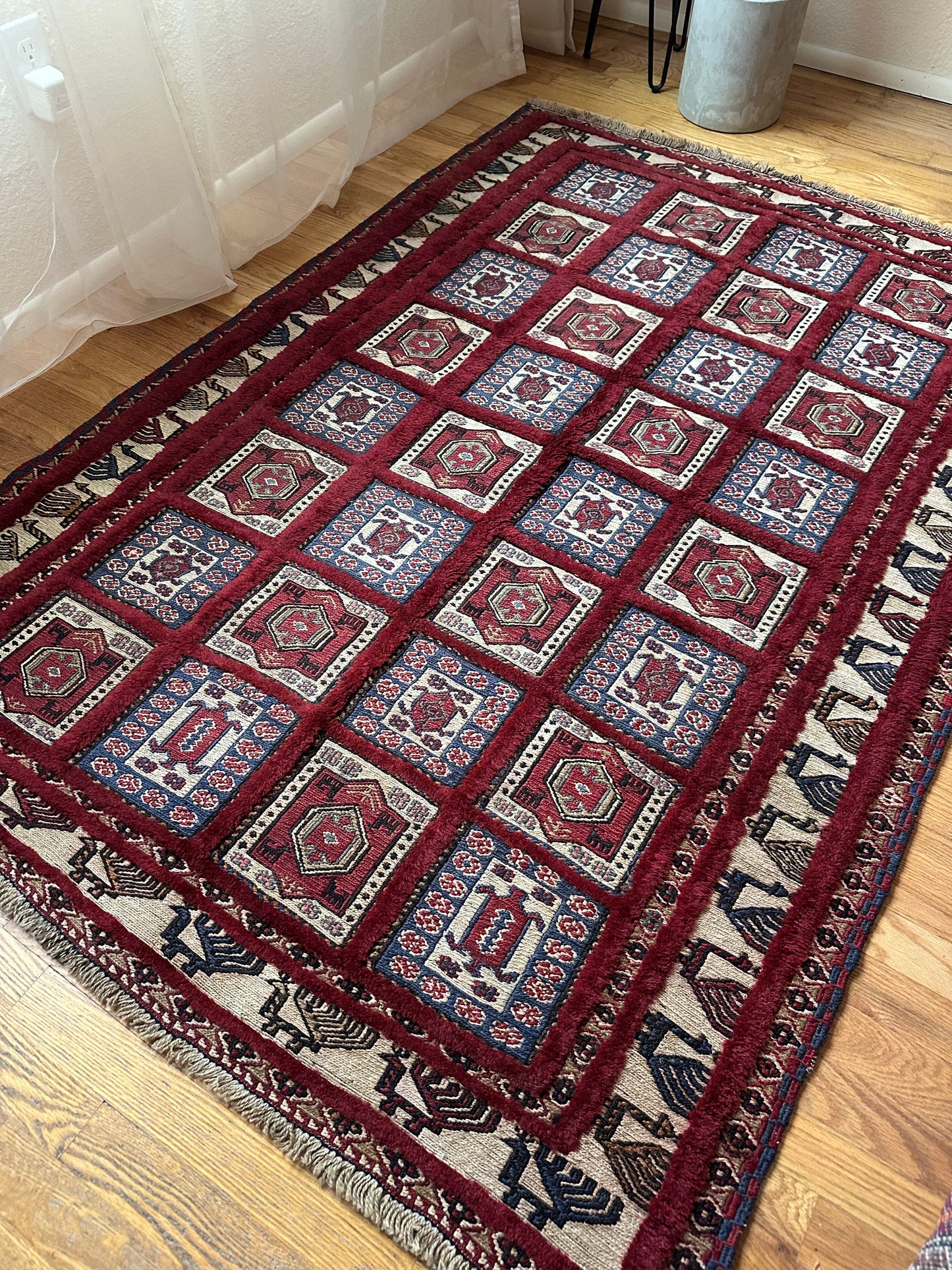 Carmine Mosaic Carved Wool Rug - 4'2" x 6'