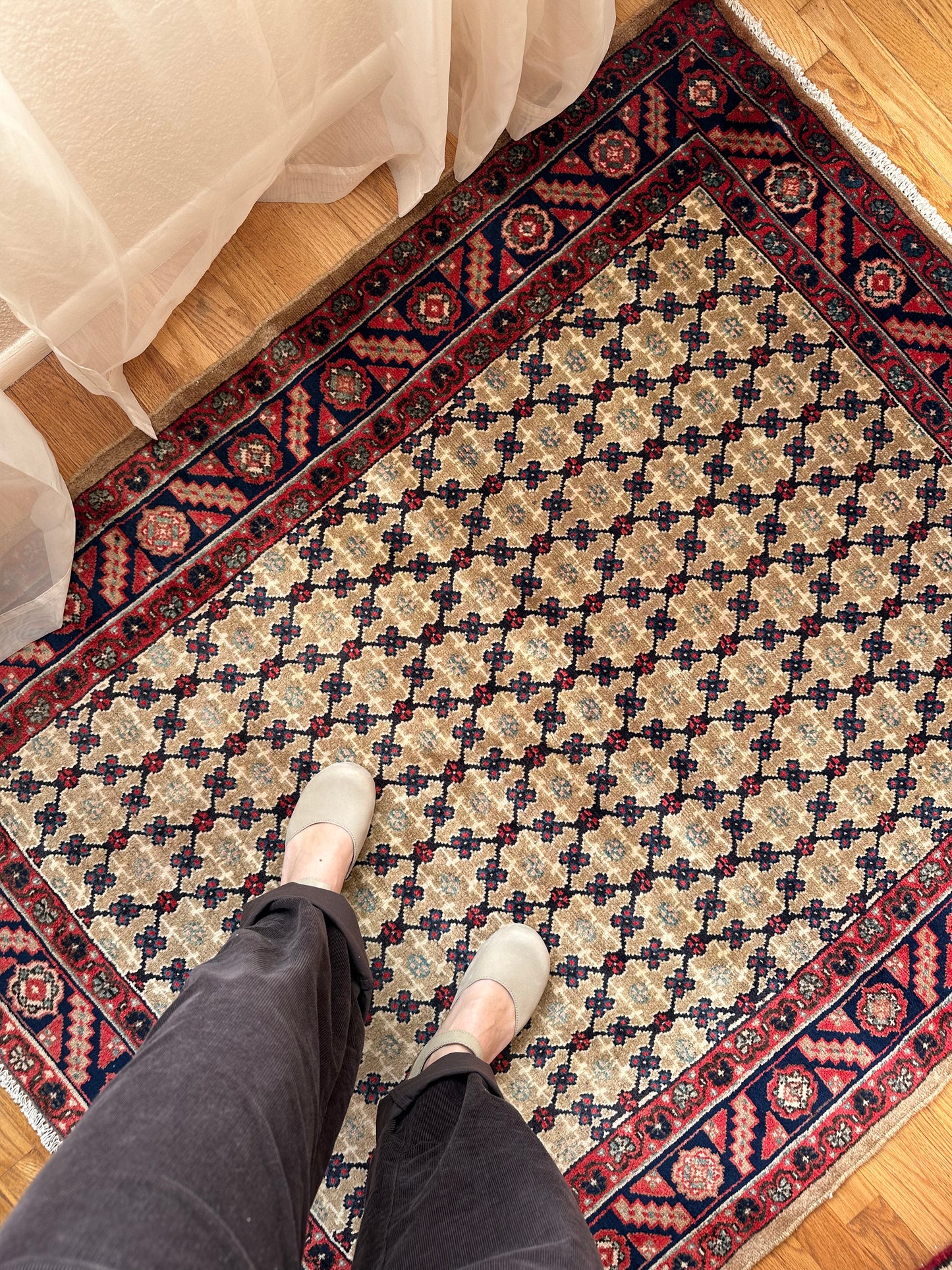 Vintage Neutral Lattice Wool Rug – 4’2” x 5’1”